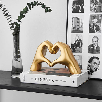 Artistic Heart Shaped Statue | HeartSculpt