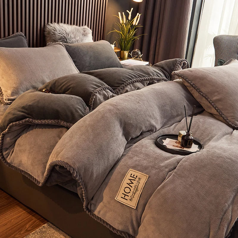 Duvet cover in Velor for Ultimate Comfort | VelvetLuxury