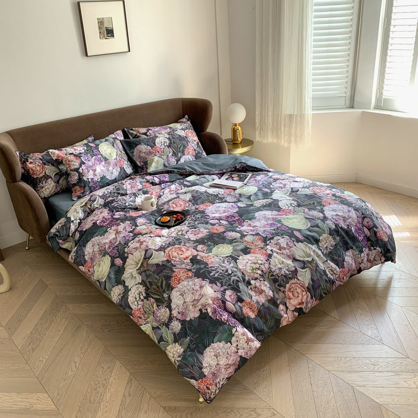 LuxeNest Amorose Bedding Set