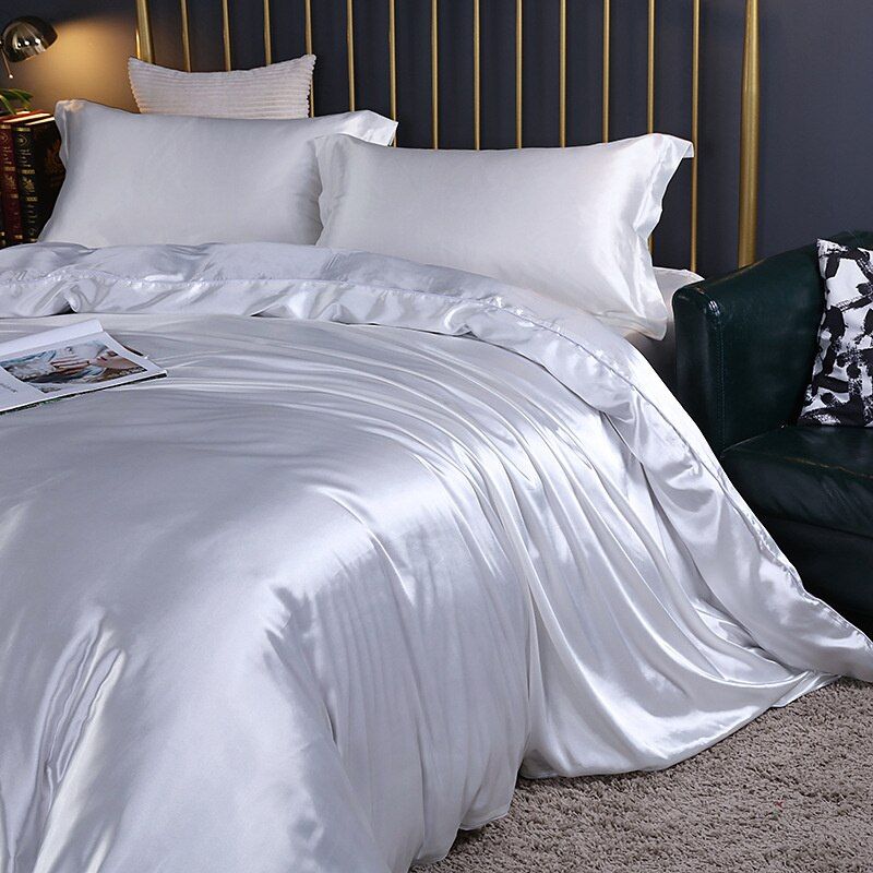 Hypoallergenic bed cover in soft silk | SilkCare