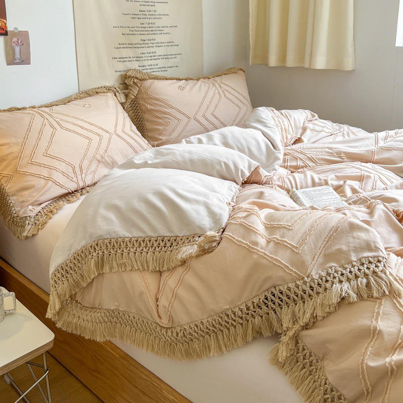 BohoDream Boho Tassel Bedding Set