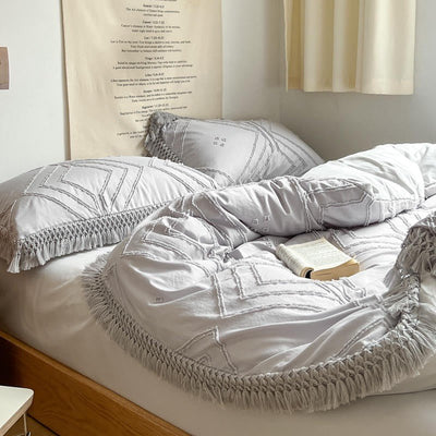 BohoDream Boho Tassel Bedding Set