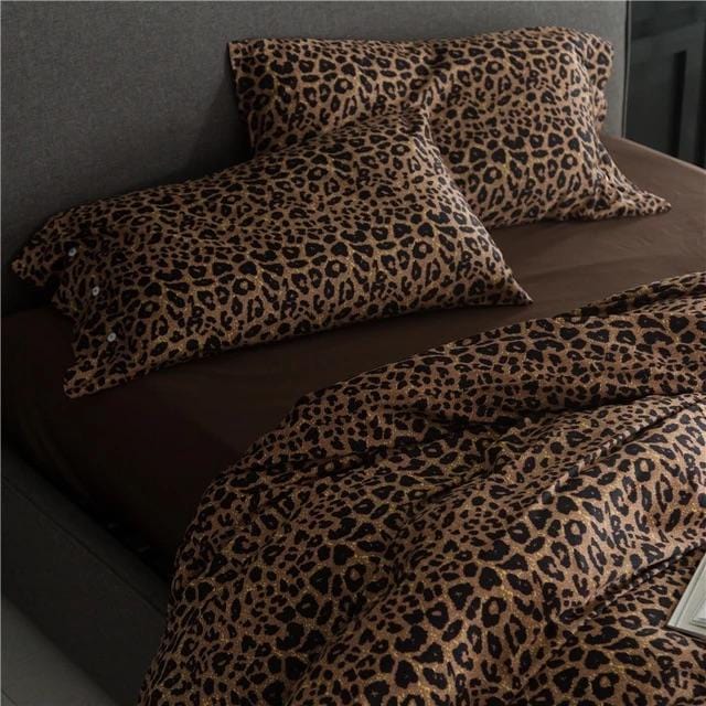 WildNest Leo Print Bedding Set